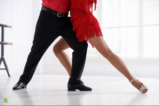 Salsa Fuerte Party Taxi T�ncosokkal