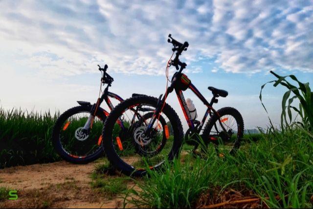 Tavaszi ker�kp�rt�ra a Rohonci-t�hoz